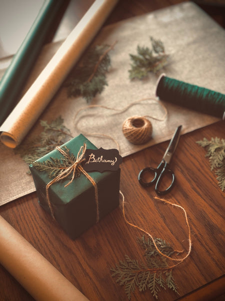 7 Tips & Tricks for Gift Wrapping This Christmas